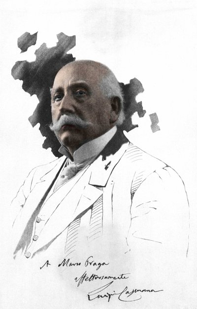 Retrato de Luigi Capuana (1839-1915) escritor italiano. Fotografía pegada en dibujo con dedicatoria de Marco Praga. Milanés. de Italian Photographer
