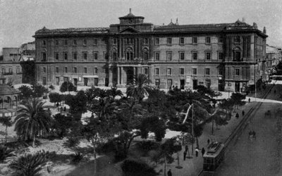 Taranto, Palazzo degli Uffici de Italian Photographer