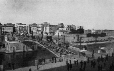 Taranto, Puente Giratorio cerrado y Ciudad vieja de Italian Photographer