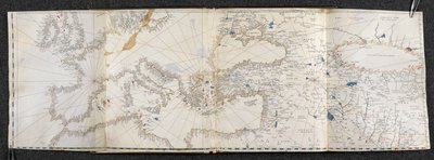 Agregar. 21592, f.1r Mapa de Europa y Asia. Portolano, en veintiún mapas, de países de ambos hemisferios (vitela) de Italian School