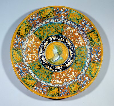 Jarra de mayólica decorada hecha en loza de Faenza. Alrededor de 1540-1550. París, Museo del Louvre de Italian School