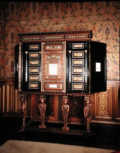 Gabinete dado a María Reina de Escocia (1542-87) y Francisco II (1544-60) Delfín de Francia como regalo de bodas de Italian School