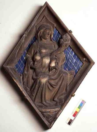 Caridad, panel en relieve del Campanile (mármol y cerámica) de Italian School