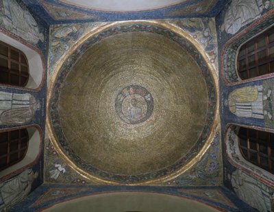 Cúpula decorada con mosaicos representando a San Víctor, Capilla de San Vittore en ciel d