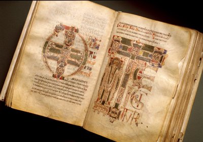Doble página de un manuscrito litúrgico del siglo XI. (Ms.B 8, folios 170v. 171r.) De Sant