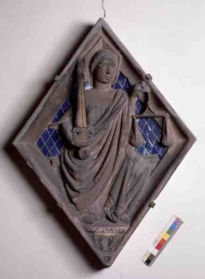 Justicia, azulejo en relieve del Campanile de Italian School