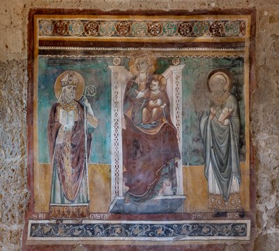 Virgen entronizada con los santos Agustín y Severo, Oratorio del Crucifijo, último cuarto del siglo XIII (fresco) de Italian School