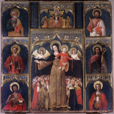 La Virgen con el Niño Jesús: Retablo de Nuestra Señora del Rosario. Seis santos rodean a la Virgen: San Pedro, San Juan Bautista con el Cordero de Dios, San Bartolomé, San Esteban, San Julián, Santa María Magdalena. Arriba, el crucifijo de Italian School