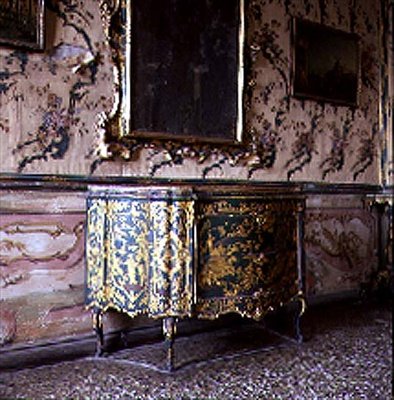 Cómoda del Palazzo Calbo Crotta, Venecia de Italian School Italian School