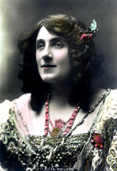 Julia Neilson 1868-1957 de J Beagles and Co.