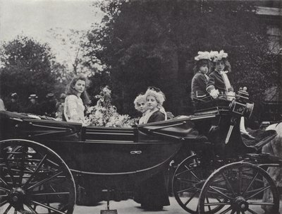 Festival del Primero de Mayo en Knutsford, la Reina y sus asistentes de J. Benjamin Stone