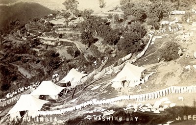 Subathu India Washing Bay, c.1900-1930 (foto sepia) de J. Gee
