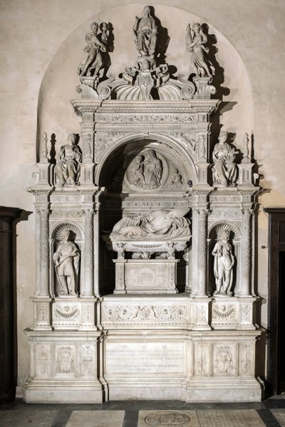 Monumento funerario en homenaje al Cardenal Girolamo Basso Della Rovere (escultura de mármol) de Jacopo Sansovino