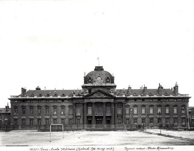 Fachada y cúpula de la Ecole Militaire, construida 1751-73 de Jacques Ange Gabriel