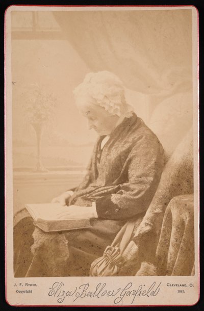 Retrato de Eliza Ballou Garfield 1801-1888, 1881 de James Fitzallen Ryder