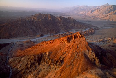 Zona de Al Jabal al Akhdar, Nakhl a Jabal ash Sham, Omán. Vista aérea. OMÁN, PENÍNSULA ARÁBIGA. de James L Stanfield