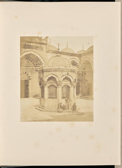 [Fuente de ablución en el patio de la Mezquita Nueva] de James Robertson
