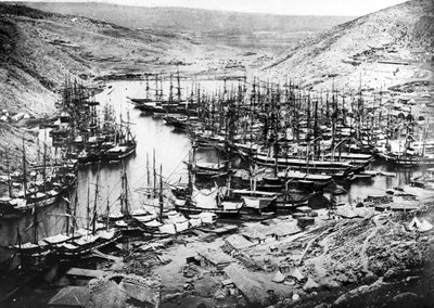 Puerto de Balaklava durante la Guerra de Crimea, c.1855 de James Robertson