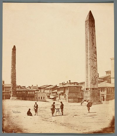 «Obeliscos en el hipódromo» [Estambul. Hipódromo ante la Mezquita Azul con dos obeliscos - en primer plano, el obelisco de Teodosio] de James Robertson
