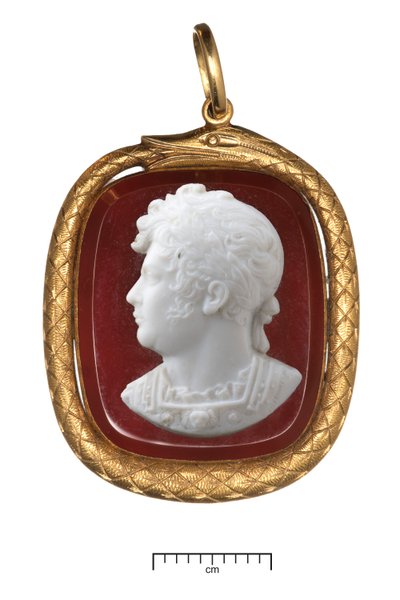 Coronación de Jorge IV, colgante de oro, c.1821 (oro y vidrio) de James Tassie