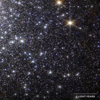 Cúmulo globular M92 (Detalle NIRCam) de James Webb Space Telescope (NASA)
