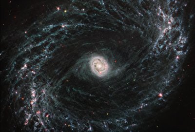 NGC 1433 (Imagen MIRI) de James Webb Space Telescope (NASA)