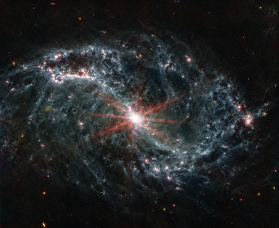 NGC 7496 (Imagen MIRI) de James Webb Space Telescope (NASA)