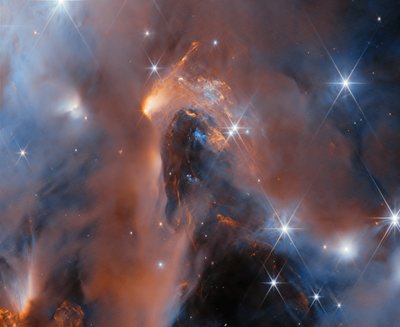 Asomándose a Perseo (NGC 1333) de James Webb Space Telescope (NASA)