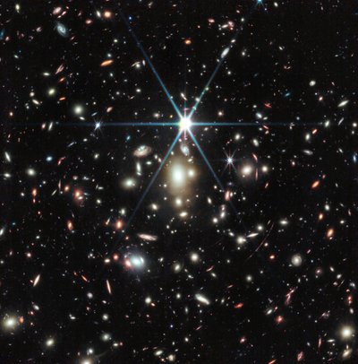 Arco del amanecer (Imagen NIRCam) de James Webb Space Telescope (NASA)