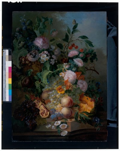 Naturaleza muerta con flores, peras, uvas, cerezas, un melón y mariposas de Jan Evert Morel