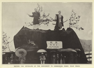 Antes de la inauguración del monumento al Comodoro Perry, cerca de Uraga de Japanese Photographer