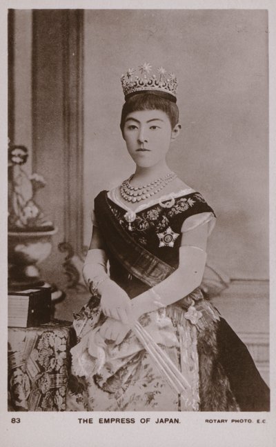Emperatriz Shoken, esposa del Emperador Meiji de Japón de Japanese Photographer