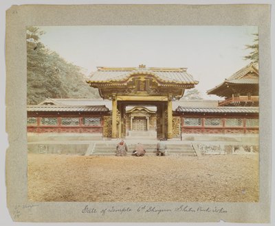 Puerta del Templo del 6º Shogun, Parque Shiba, Tokio, Japón de Japanese Photographer