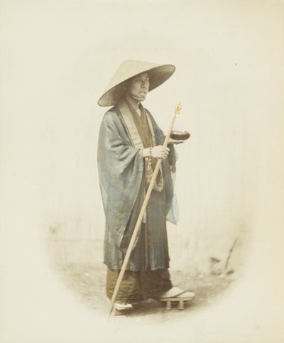 Hombre japonés con vestimenta tradicional de Japanese Photographer