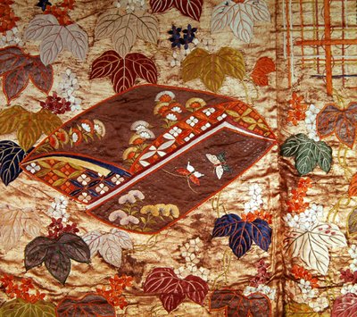 Detalle de una túnica Noh de Japanese School