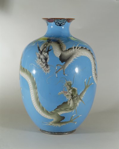 Jarrón esmaltado decorado con un par de dragones, japonés de Japanese School