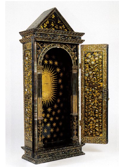 Santuario portátil cristiano Namban, diseñado para contener una estatuilla religiosa, período Momoyama de Japanese School