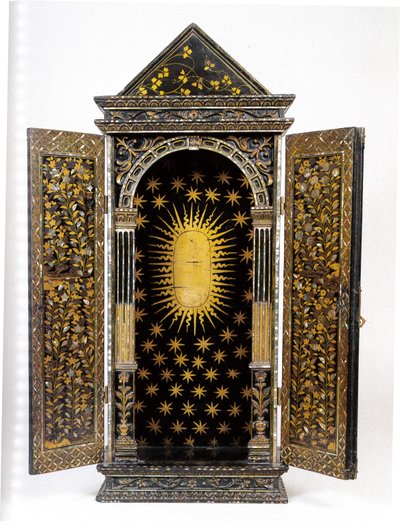 Santuario portátil cristiano Namban, diseñado para contener una estatuilla religiosa, período Momoyama de Japanese School