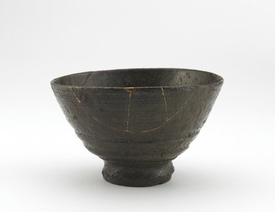 Cuenco de té Rakuzan en estilo Kugibori Irabo de Japanese School