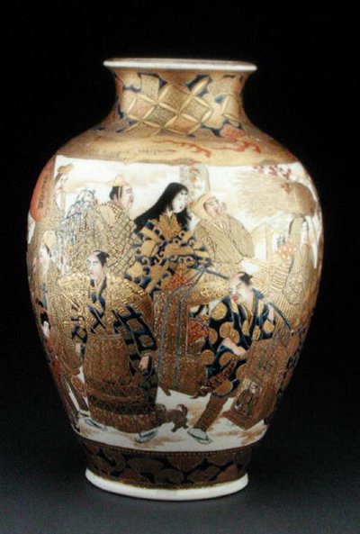 Jarrón Satsuma con figuras en una procesión, finales del siglo XIX de Japanese School