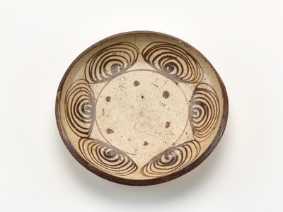 Plato de servir con diseño de "ojo de caballo", 1800-1830 de Japanese School