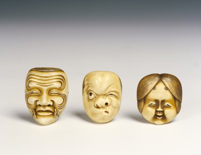 Tres máscaras de Japanese School