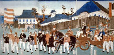 Tríptico que muestra un desfile de extranjeros, Yokohama, en un coche abierto tirado por caballos y dirigido por un hombre que lleva las barras y estrellas, y una banda militar,1861. Utagawa Yoshigawa (activo 1850-1870) Artista japonés de ukiyo-e. de Japanese School