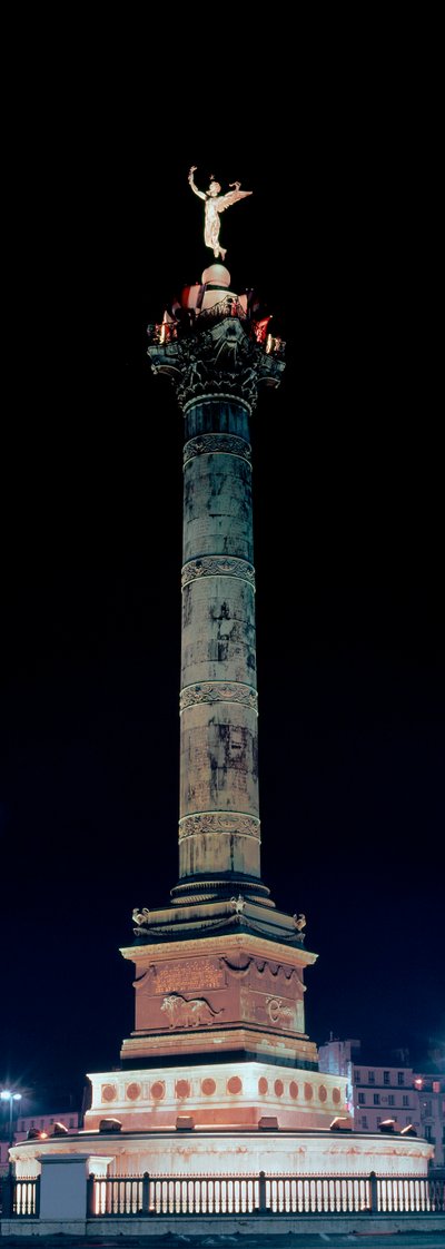 Vista de la columna de julio en la Place de la Bastille en París de Jean Antoine Alavoine