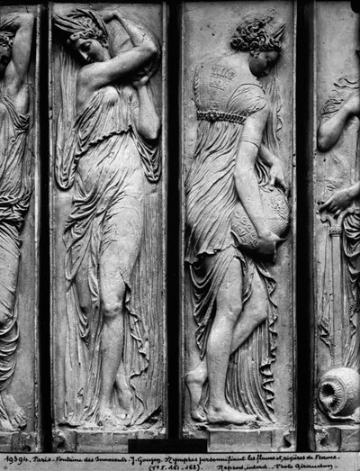 Relieves de la Fuente de los Inocentes que representan ninfas personificando los ríos de Francia (detalle) de Jean Goujon