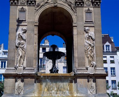 Arquitectura: detalle de la fuente de los Inocentes que representa a las ninfas. Diseñada por los arquitectos Jean Goujon, Augustin Pajou y Pierre Lescot. 1546-1549. Place Joachim du Bellay, París. de Jean and Lescot Pierre Goujon