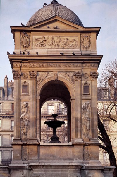 Arquitectura: vista de la fuente de los Inocentes de Jean and Lescot Pierre Goujon