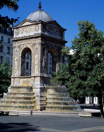 Arquitectura: vista de la fuente de los Inocentes. Diseñada por los arquitectos Jean Goujon, Augustin Pajou y Pierre Lescot. 1546-1549. Place Joachim du Bellay, París de Jean and Lescot Pierre Goujon