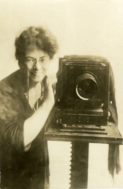 Beals autorretrato, c.1918-20 de Jessie Tarbox Beals