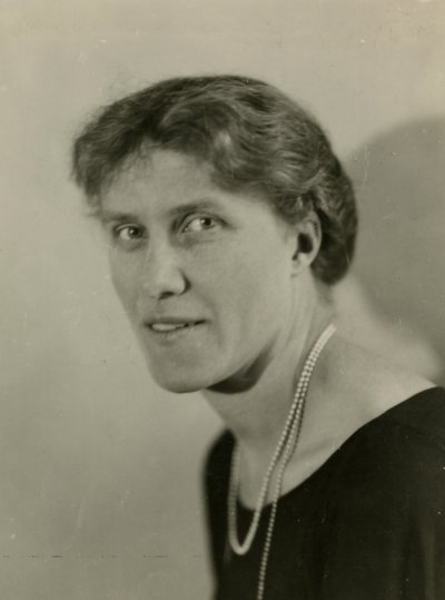 Else Brandstrom ganadora del Premio Nobel, hombres ilegibles mueren en prisión durante la guerra de Jessie Tarbox Beals